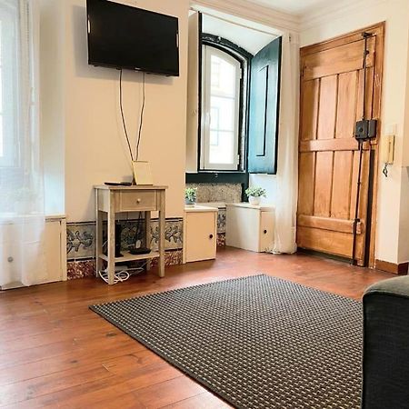 Cozy Estrela Apartment Lisbon Exterior photo