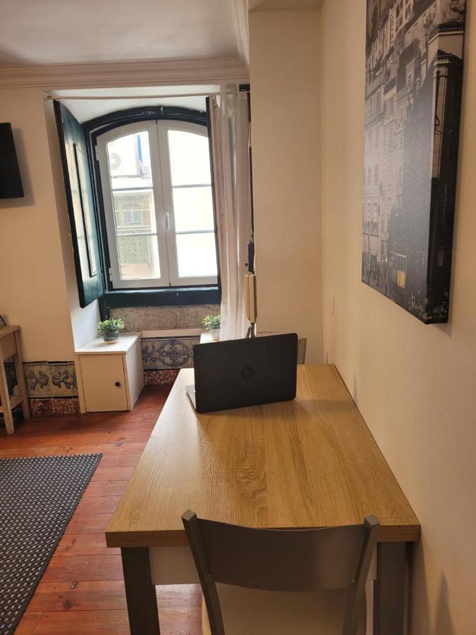 Cozy Estrela Apartment Lisbon Exterior photo